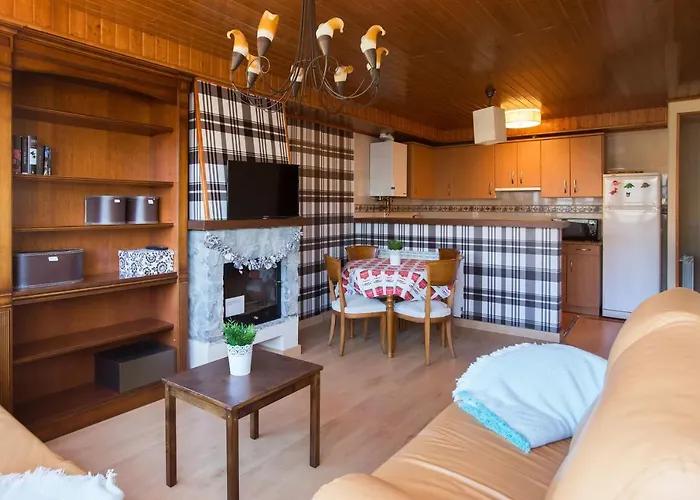 Lanuza By Pirineos 360 - Garaje Y Trastero Lägenhet *