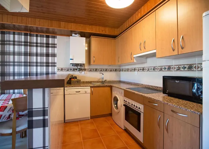 Lanuza By Pirineos 360 - Garaje Y Trastero