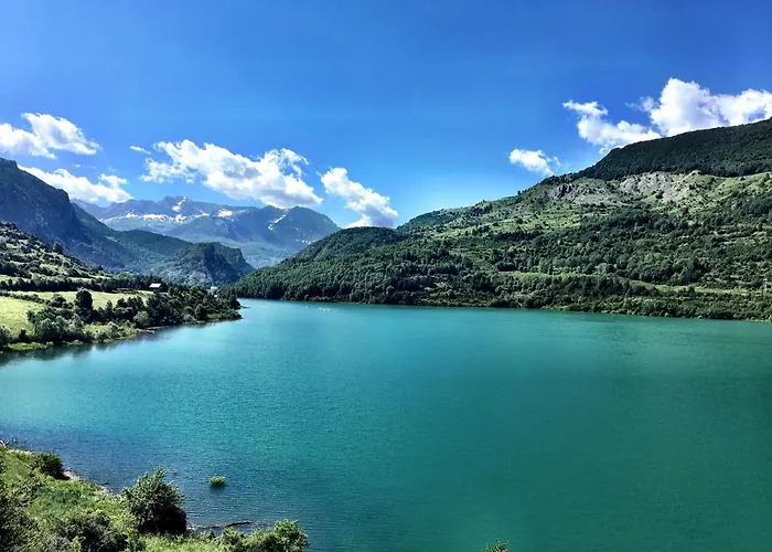 Lanuza By Pirineos 360 - Garaje Y Trastero Lägenhet *